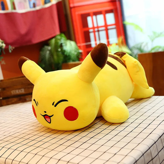 Peluche Pikachu Acostado - Pokemon  / Kawaii (40cm)